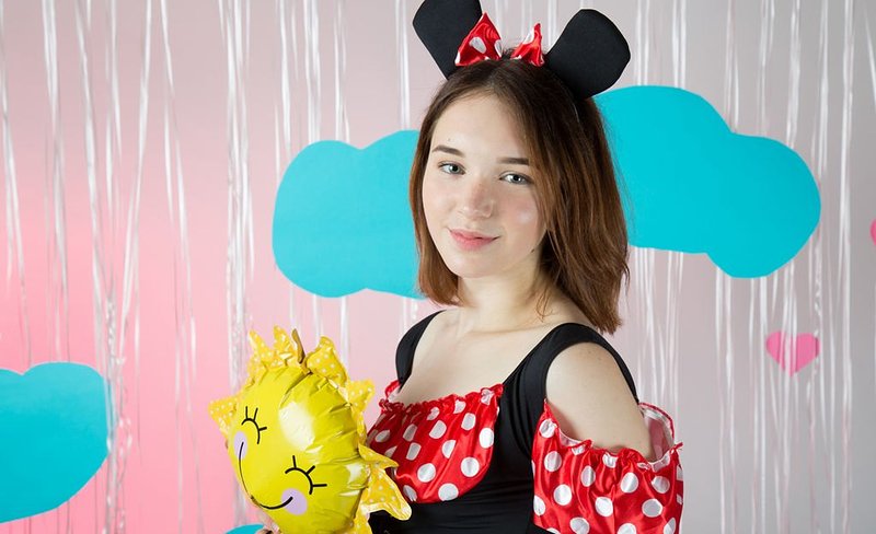 Елена, 18